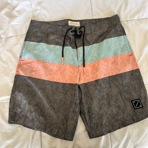 American Eagle Outfitters board shorts size Large